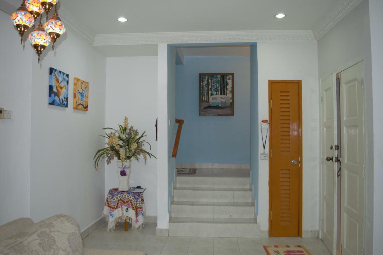Gallery@7Homestay Шах-Алам Экстерьер фото
